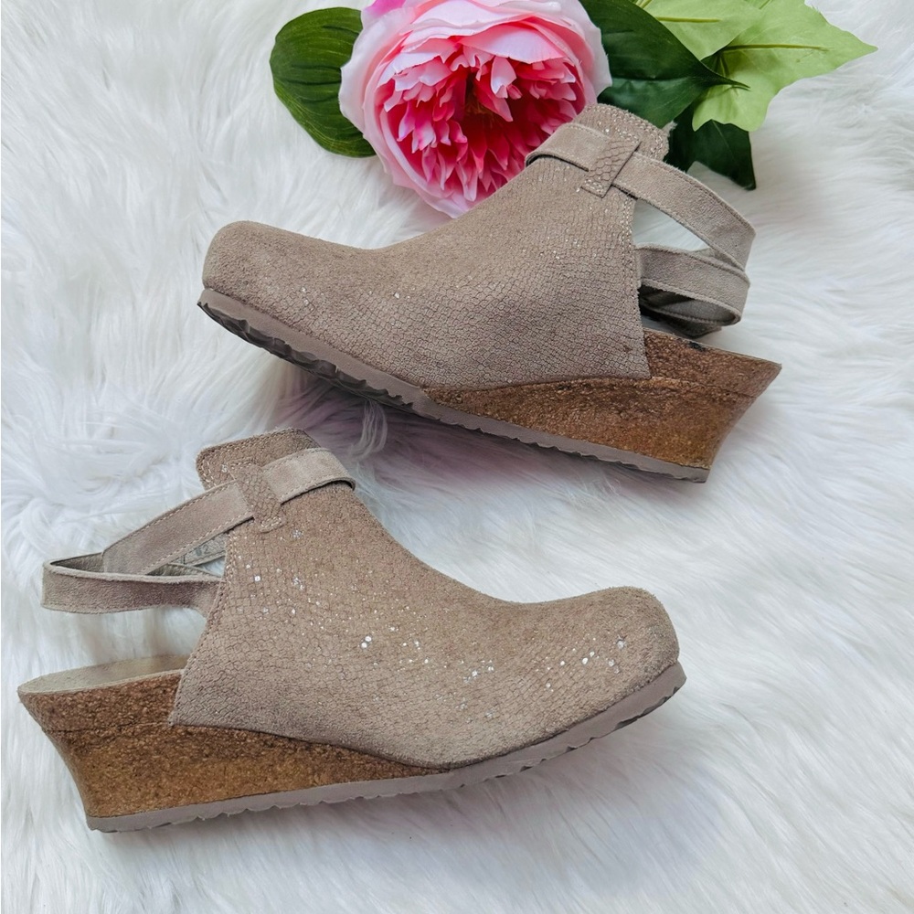 Birkenstock Beige/Sand Suede Wedge Sandals - Picture 3 of 8